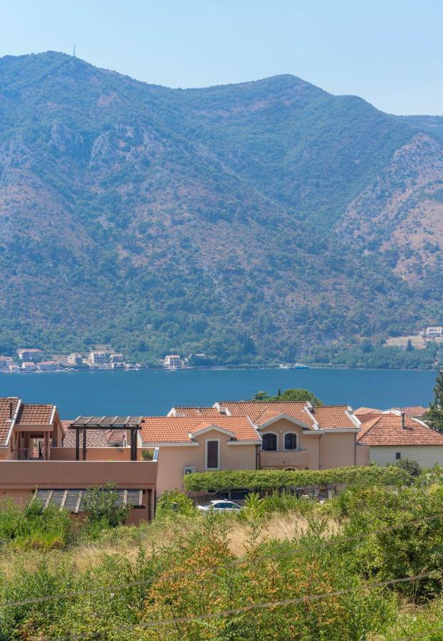 Appartamento Sunshine Cattaro Esterno foto